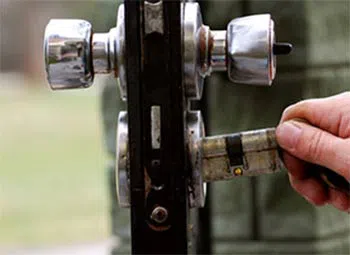 New Britain Lock And Key New Britain, CT 860-359-9163 New Britain Lock And Key New Britain, CT 860-359-9163